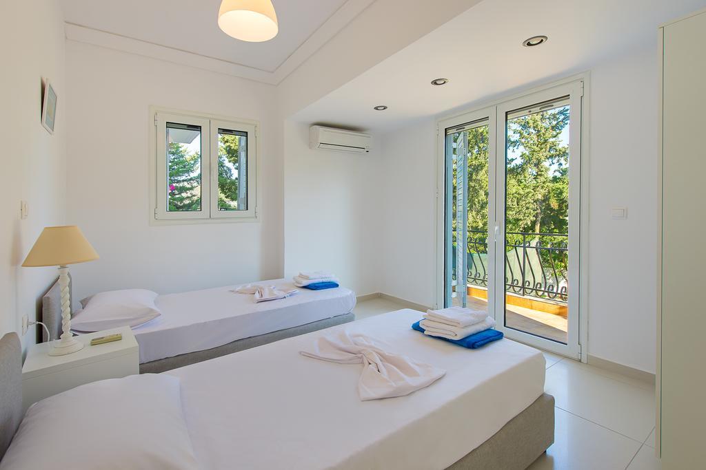 Villa Giovanni Faliraki Extérieur photo